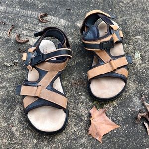 Trader bay sandals good condition size 10